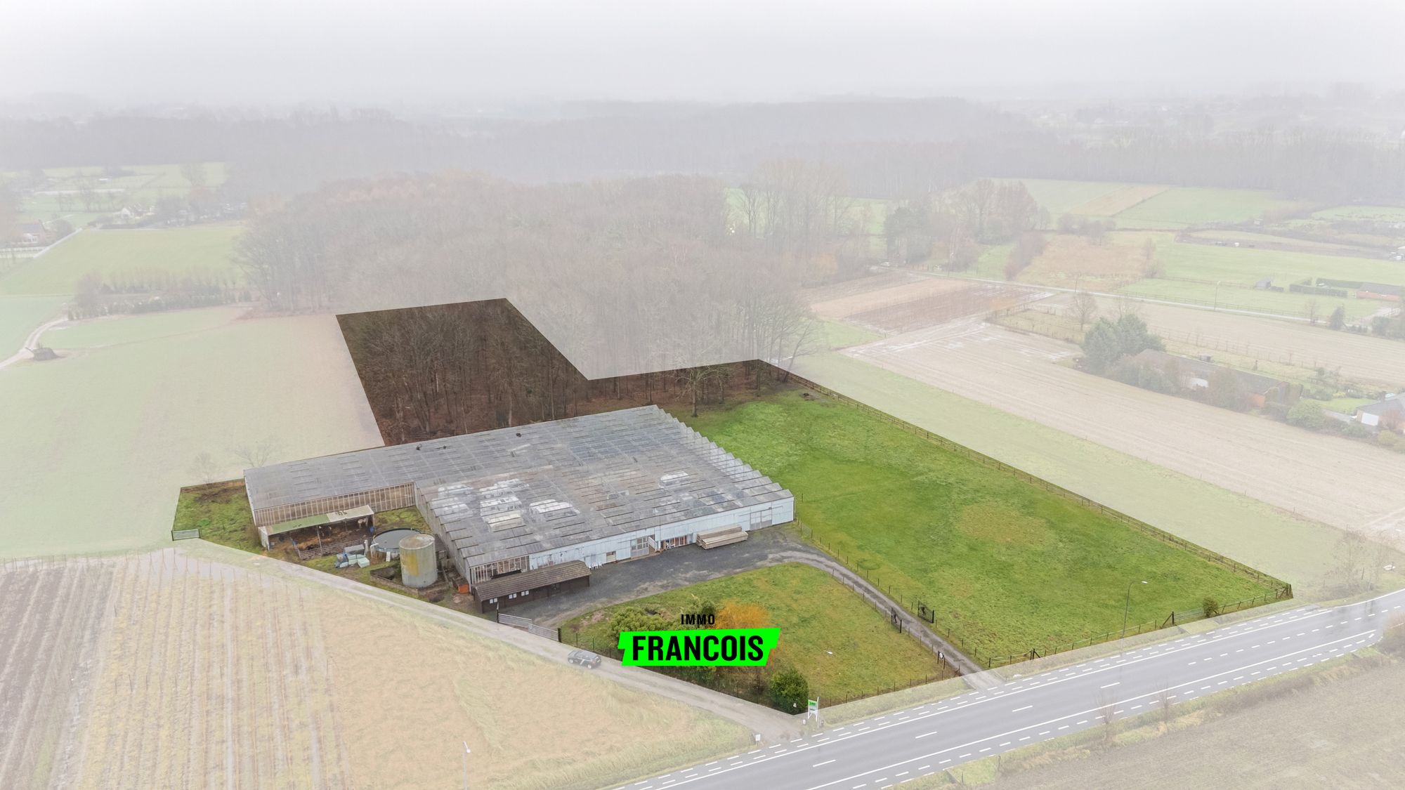 Agrarische eigendom met chalet, serres en landbouwpotentieel in Wetteren - foto 1