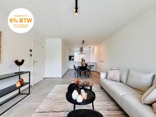 <strong>**OPENDEURDAG op woensdag 8 april 2026 van 15h - 17h!!**</strong><br /> <br />Dit energiezuinige, moderne nieuwbouwproject omvat 14 lichtrijke &amp; ruime doorloopappartementen met elk een eigen zonneterras/tuin en 1, 2 of 3 slaapkamers.<br />De oppervlaktes v/d appartementen variëren tussen 70m² en 97m².<br />Op het gelijkvloers bevindt zich ook een handelsruimte met maximale visibiliteit (= grote etalage).<br />Achterliggend bevinden zich 20 parkeerplaatsen.<br />Dit woonproject bevindt zich op een <strong>TOPLOCATIE te St-Andries</strong>, nl. op wandelafstand van alle faciliteiten (o.a. winkels, openbaar vervoer, invalswegen, scholen, Brugge centrum, Tilleghem bos, Koude Keuken...).<br /><br /><strong>*Appartement 2.02*</strong> is een lichtovergoten appartement (2°V) met 2 slaapkamers en tof terras achteraan.<br />Oppervlakte: 81m<sup>2</sup>.<br />Comfortabele indeling: inkomhal met toilet, open keuken, ruime leefruimte met groot schuifraam naar het zonneterras, 2 slaapkamers, badkamer en berging/wasplaats.<br />Het appartement kan afgewerkt worden naar uw smaak! Badkamer, keuken, vloeren... kunnen door de klant gekozen worden.<br /><br />Aan de achterzijde van het gebouw bevinden zich 20 staanplaatsen.<br />Elk appartement dient een staanplaats aan te kopen.<br />Tevens is er ook een fietsenstalling achteraan het gebouw.<br />Daarnaast kan er ook een kelderberging aangekocht worden.<br /><br />De appartementen worden uiterst energiezuinig gebouwd (E-peil 30) en voorzien van o.a.: superisolerend dubbel glas, zonnepanelen, warmtepomp, vloerverwarming, ventilatiesysteem,...<br />Er zijn ook 2 liften voorzien in het gebouw.<br /> <br />Kortom: trendy en kwalitatieve appartementen, afgewerkt op uw maat, waar u zorgeloos kan genieten! <br /><br />Prijs appartement 2.02: 345.000 EUR (excl. kosten).<br />Prijs staanplaats: 20.000 EUR (excl. kosten)<br />Prijs kelderberging: 5.000 EUR (excl. kosten)<br />Verkoop onder BTW-stelsel.<br />! Mogelijkheid tot 6% btw indien voldaan wordt aan de voorwaarden !