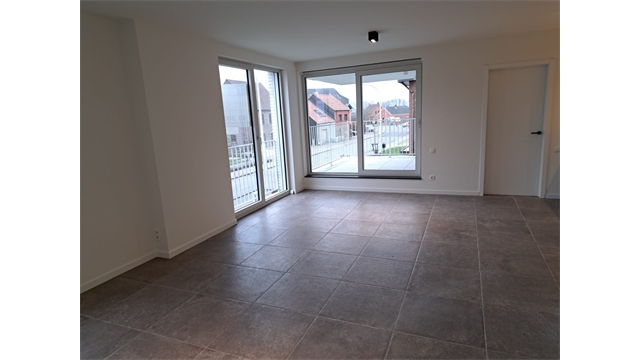 Een mooi afgewerkt en volledig opgeschilderd nieuwbouwappartement met terras en lift - foto 5