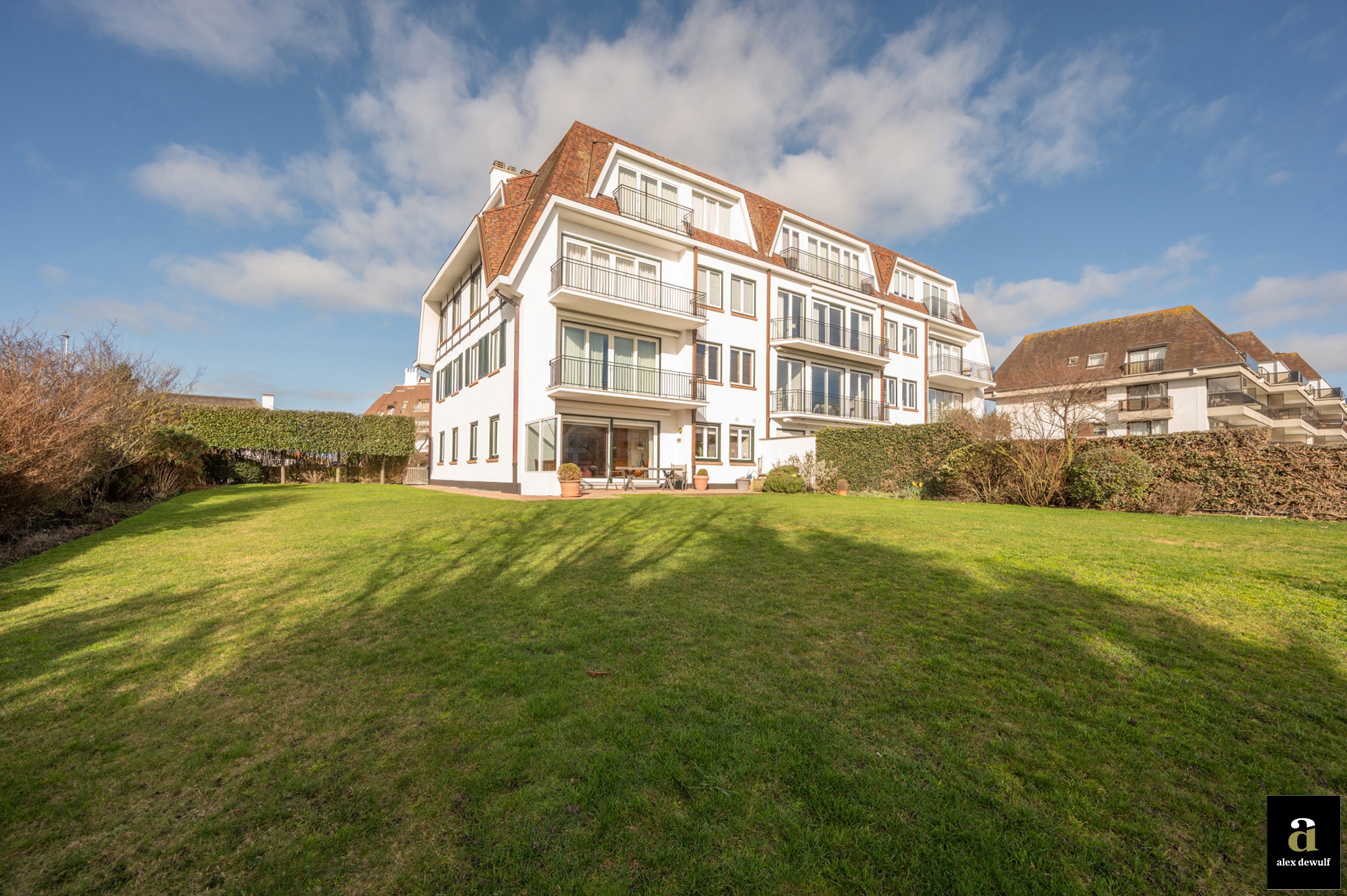 Exclusief hoekappartement in het Zoute ter hoogte van de Wandeldijk. - foto 5