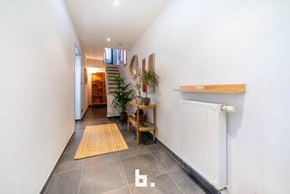 Bezoekmoment op woensdag 20/8 tussen 17h en 19h. Inschrijven kan via www.Bricx.be.Deze ruime woning op een mooi perceel van 464 m² bevindt zich in...