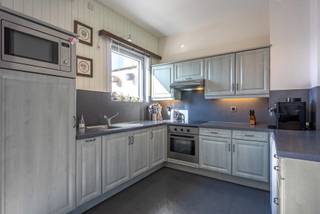 Deze instapklare woning is rustig gelegen nabij het centrum van Stabroek en heeft een praktische indeling: inkomhal met gastentoilet en toegang tot...