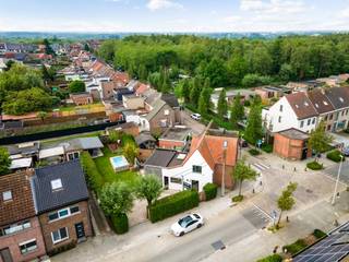 Zeer gunstig en rustig gelegen woning op wandelafstand van het recreatiedomein De Schorre en het natuurgebied De Kleiputten!  Dit huis ligt...