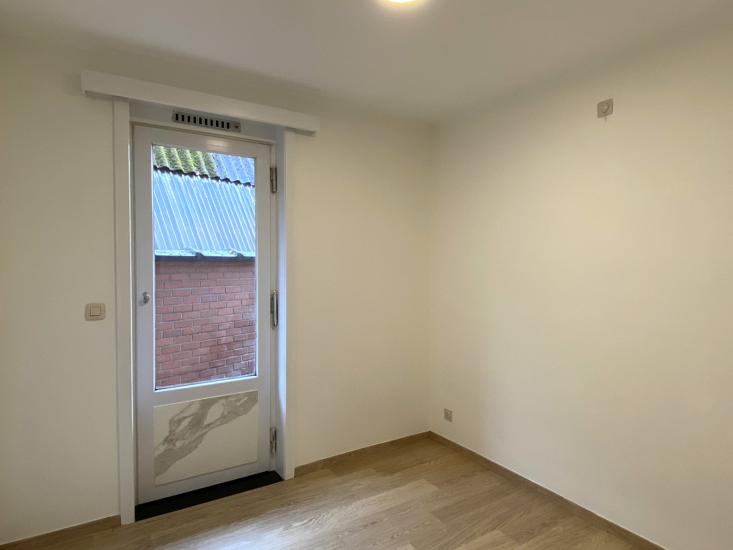 APPARTEMENT MET 2 SLAAPKAMERS | TERRAS EN GARAGE !!! - foto 5