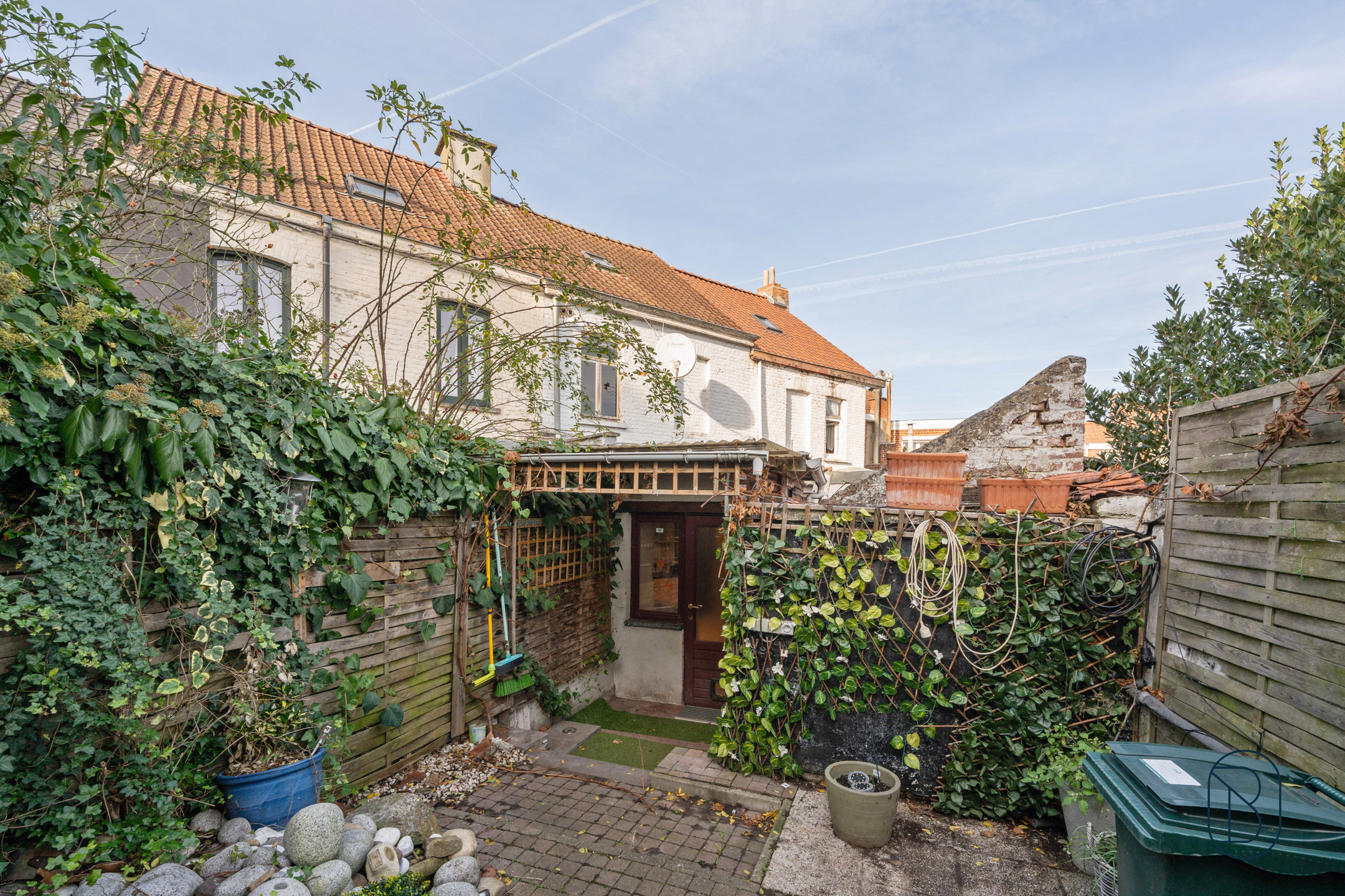 Goedgelegen te renoveren woning met leuke tuin.  - foto 4