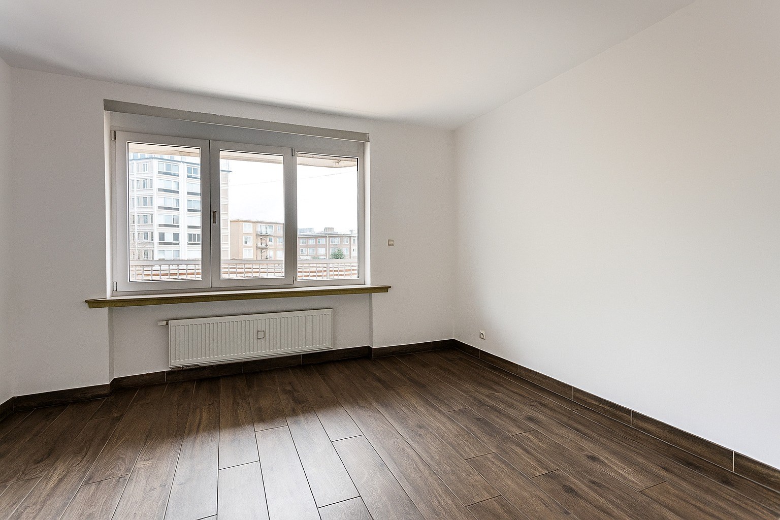 Instapklaar 3-slaapkamer appartement met terras! - foto 5