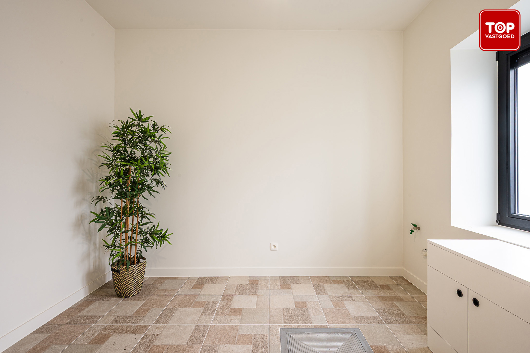 Top gerenoveerde gezinswoning in Mariakerke - foto 2