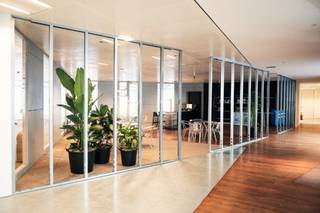 Kantoren te huur op de Antwerpselaan 1 in Grimbergen. Uitstekende ligging met verschillende verbindingen met autosnelwegen (A12 en E40)...