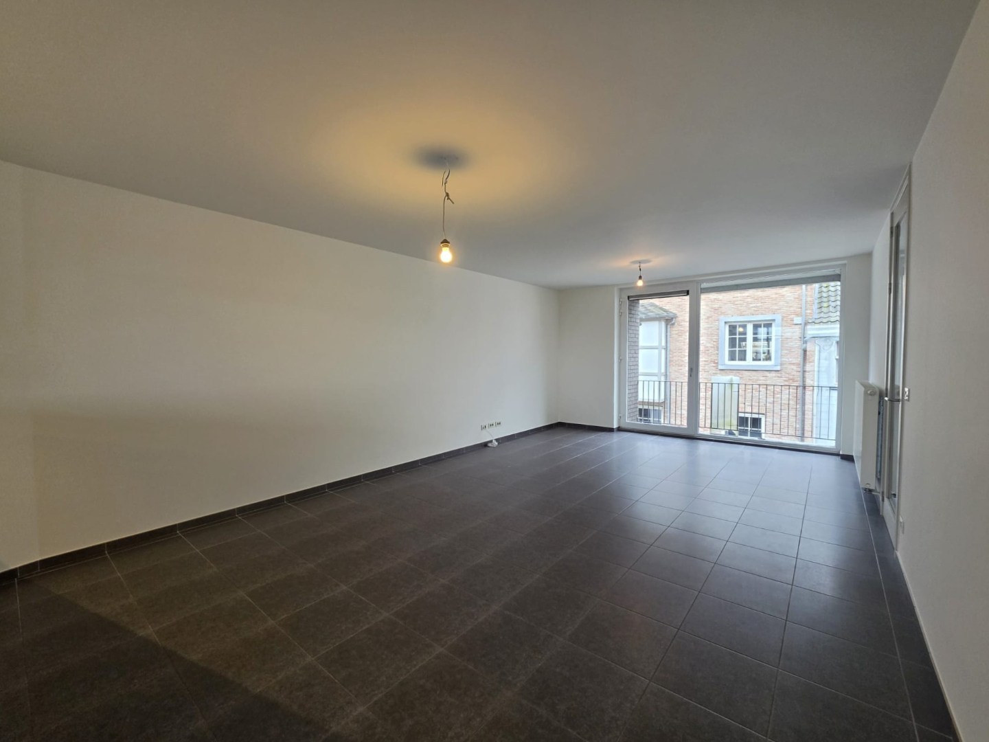 GEZELLIGE RIJWONING MET 3 SLPKS | KOER EN TERRAS - foto 3