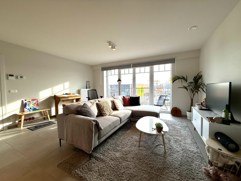 Recent duplex appartement met 2 slaapkamers, terras en garage - foto 5