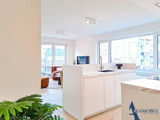 Gemeubeld/ jaarOp wandelafstand van het strand en  de Lippenslaan vindt u dit uiterst aangenaam en gezellig appartement met volwaardige slaapkamer en...