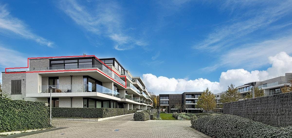 Modern and spacious apartment for rent in Ypres - photo 1