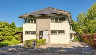 Ontdek deze prachtige villa met zwembad te Tremelo. Dit is een ideale plek voor wie op zoek is naar comfort en ruimte. Deze woning biedt een royale...