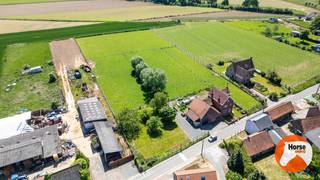 EERSTE BEZOEKDAG WOENSDAG 10 JUNI 2026 VAN 16U TOT 19U (ENKEL OP AFSPRAAK!!)LIERDE - Woning met bijgebouw op 94 areCharmante hoeve op een perceel van...