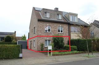 Dit gezellige appartement is gelegen op wandelafstand van het centrum te Hove en omvat: inkomhal, leefruimte met veel lichtinval, open keuken, slaapkamer, badkamer met ligbad/douche, berging, apart toilet, gezellige stadstuin, rolluiken.<br /><br />Voor meer informatie en/of het maken van een afspraak: patrik@ampvastgoed.be en/of 0465/00.40.45