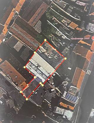 Deze woning met een magazijn  en tuin woning  Indeling:gelijkvloers: apart wc ; wasplaats  keuken, badkamer, living; bureel / slpk eerste verdiep: 3...