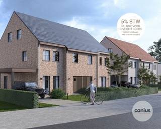<p><span>Wonen in het groen</span></p><p><span>Nabij het centrum van Sint-Truiden treffen wij project “Kelsbeek” aan. Het betreft een kleinschalig project bestaande uit vier woningen. De ligging kunnen wij als ideaal bestempelen! Zo geniet je hier van de rust met zicht op de omliggende velden en weiden, en toch nabij alle voorzieningen.</span></p><p><span> </span></p><p><span> </span></p><p><span>Landelijke nieuwbouwwoning</span></p><p><span>Deze leuke halfopen bebouwing beschikt over 167m² aan bewoonbare oppervlakte en is gelegen op een onderhoudsvriendelijk perceel van ca. 4 are 57 ca.</span></p><p><span>Op de gelijkvloerse verdieping vinden we een inkomhal, een apart toilet en een leefruimte met open keuken en een berging terug.</span></p><p><span> </span></p><p><span>De eerste verdieping biedt een nachthal, een apart toilet, een badkamer en twee slaapkamers.</span></p><p><span> </span></p><p><span>Ook de zolderverdieping werd afgewerkt en zal voorzien worden van een nachthal, een apart toilet, twee slaapkamers en een technische ruimte.</span></p><p><span> </span></p><p><span>Als koper kan je rekenen op een duurzame woning die voorzien is van vloerverwarming, regenwaterrecuperatie, zonnepanelen, … en bovendien kan je de afwerking nog zelf kiezen naar eigen smaak.</span></p><p><span> </span></p><p><span>Geniet van 6% btw, nu ook voor investeerders</span></p><p><span>Mogelijkheid tot aankoop aan 6% btw ipv 21% btw, indien je aan de voorwaarden voldoet:</span></p><p><span> </span></p><p><span>Eigen bewoning: </span></p><p><span>-  koopt het appartement persoonlijk aan, niet via een vennootschap. </span></p><p><span>- Dit wordt je enige eigen woonst gedurende minstens 5 jaar. </span></p><p><span>- De bewoonbare oppervlakte bedraagt maximaal 175m².</span></p><p><span> </span></p><p><span>Investeerders kunnen ook profiteren van 6% btw bij de aankoop als deze langdurig (minstens 15 jaar) verhuurd.</span></p><p><span> </span></p><p><span>Kiezen voor een levensstijl in harmonie met de natuur?</span></p><p><span>Nieuwsgierig welke woning het best aansluit bij jouw levensstijl? Maak snel een afspraak of vraag maar informatie aan bij één van de medewerkers van Canius Real Estate. Je kan ons bereiken op het nummer 011 74 12 36 of via <span>info@canius.be</span></span><span>.</span></p><p><span> </span></p><p><span>*Deze gegevens zijn louter ter informatieve titel. De vermelde oppervlaktes zijn slechts indicatie. Canius Real Estate kan niet verantwoordelijk gesteld worden voor de juistheid van de aan haar verstrekte gegevens.</span></p><p><span> </span></p><p><span> </span></p>