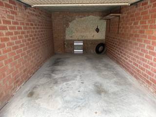 À la recherche d'une solution de stationnement sûre et pratique dans le centre commercial de Knokke ? Ce garage au rez-de-chaussée offre...