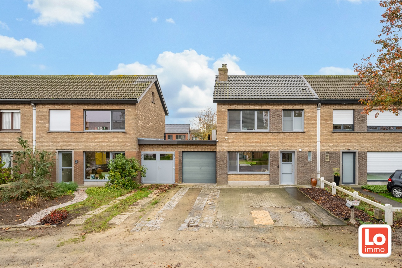 IN OPTIE!! Instapklare gesloten bebouwing met garage op een rustige en goede locatie in wijk ‘Lobos’ nabij het centrum van Lochristi! - foto 2