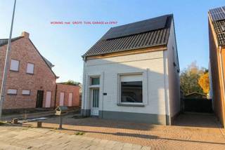 Zoekt u een woning met ruimte en een grote tuin en plaats voor auto's? Bent u daarenboven ook nog handig om deze woning helemaal naar je eigen...