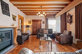 Interesse? Meer informatie op www.SWEVERS.be. - Deze halfopen bebouwing uit 1959 in de Zavelstraat 34 te Zonhoven biedt veel potentieel voor...