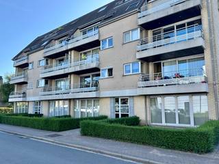 Dit appartement bevindt zich in het centrum van Torhout, op een boogscheut van verschillende winkels, openbaar vervoer, ziekenhuis. Er is een...