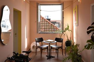 Stylish Apartment in the Heart of BrusselsDiscover this beautiful two-bedroom apartment, located on the fourth floor of a fully renovated...