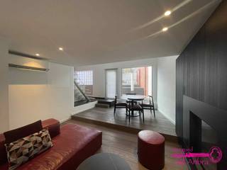 * Een volledig gerenoveerde rijwoning in het centrum van Tielt* Volledig geschilderd en gordijnen aanwezig* Overal inbouwspots en...