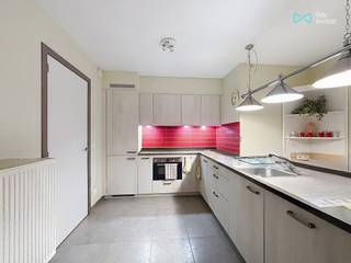 We Invest – Gelegen in Edingen, in een moderne residentie gebouwd in 2016, biedt dit mooie gelijkvloerse appartement een comfortabele en...