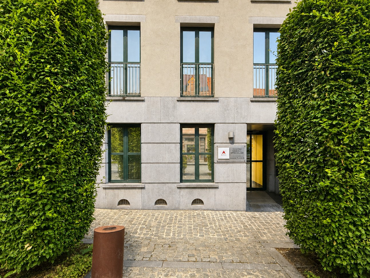 Te koop, opbrengsteigendom met handelsruimte en 3 appartementen op de Grote Markt van Lessines - foto 4