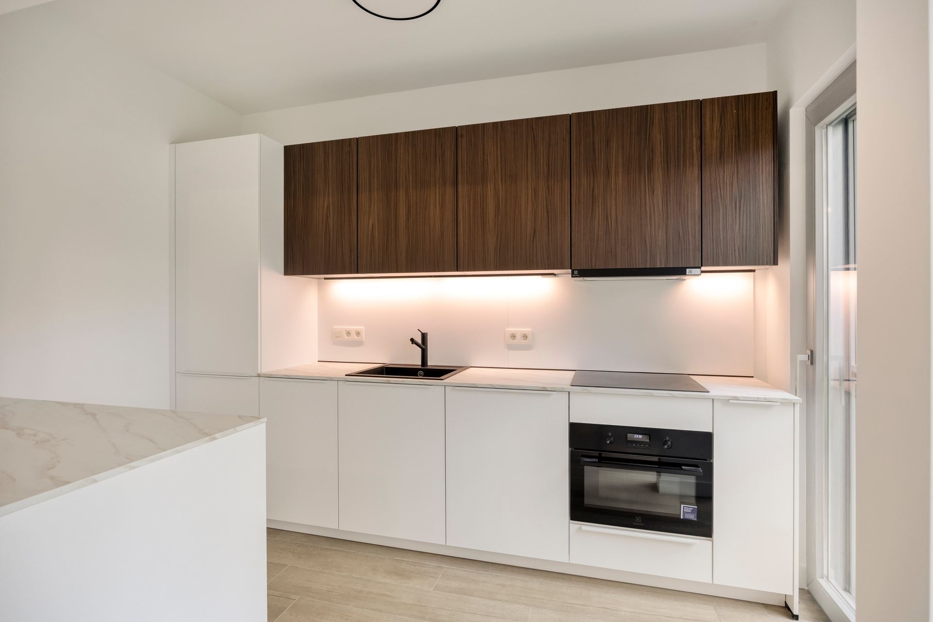 Gerenoveerd appartement met twee slaapkamers - foto 5