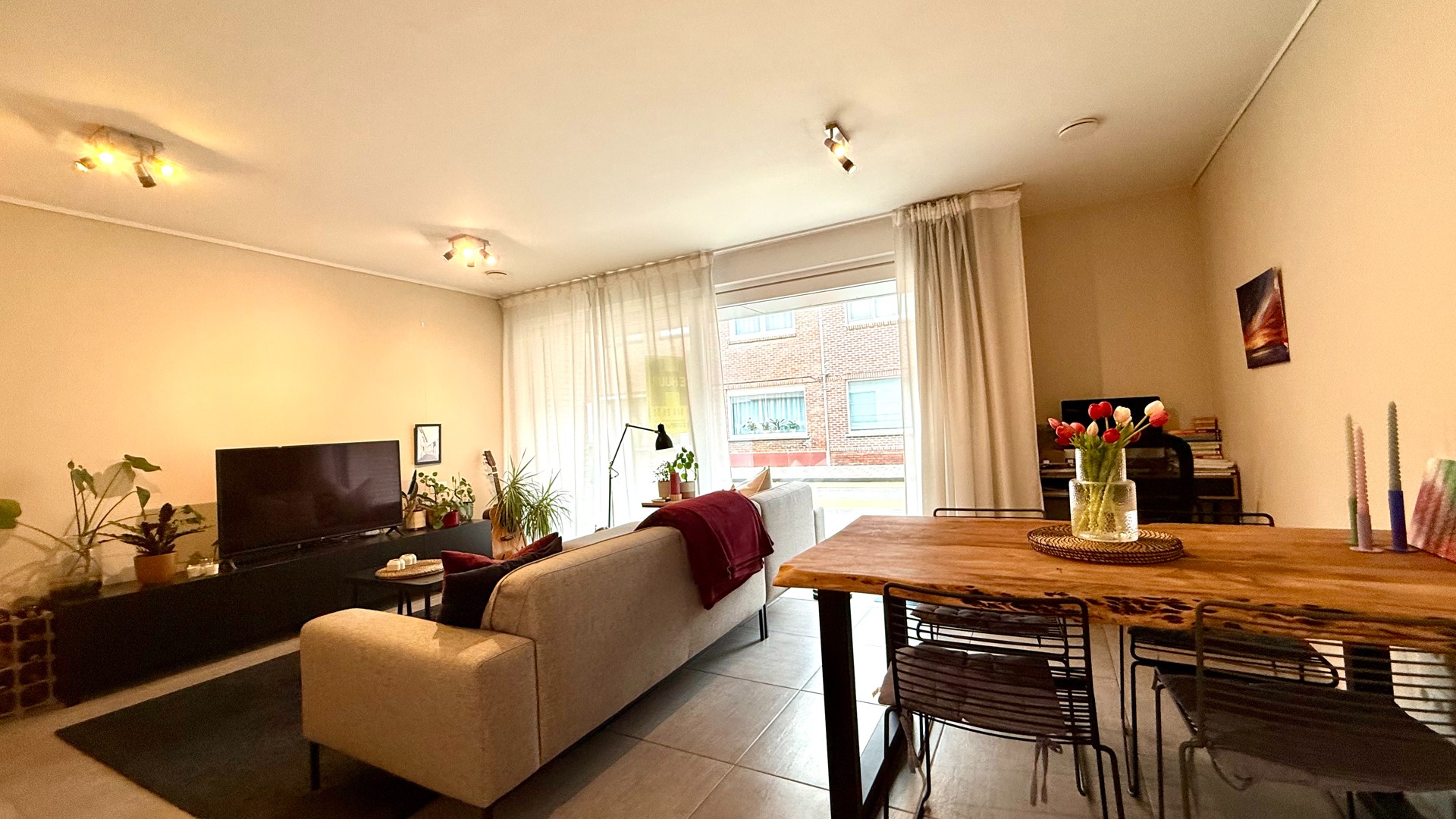 Gelijkvloers appartement met 2 slaapkamers, tuin en autostandplaats - foto 5