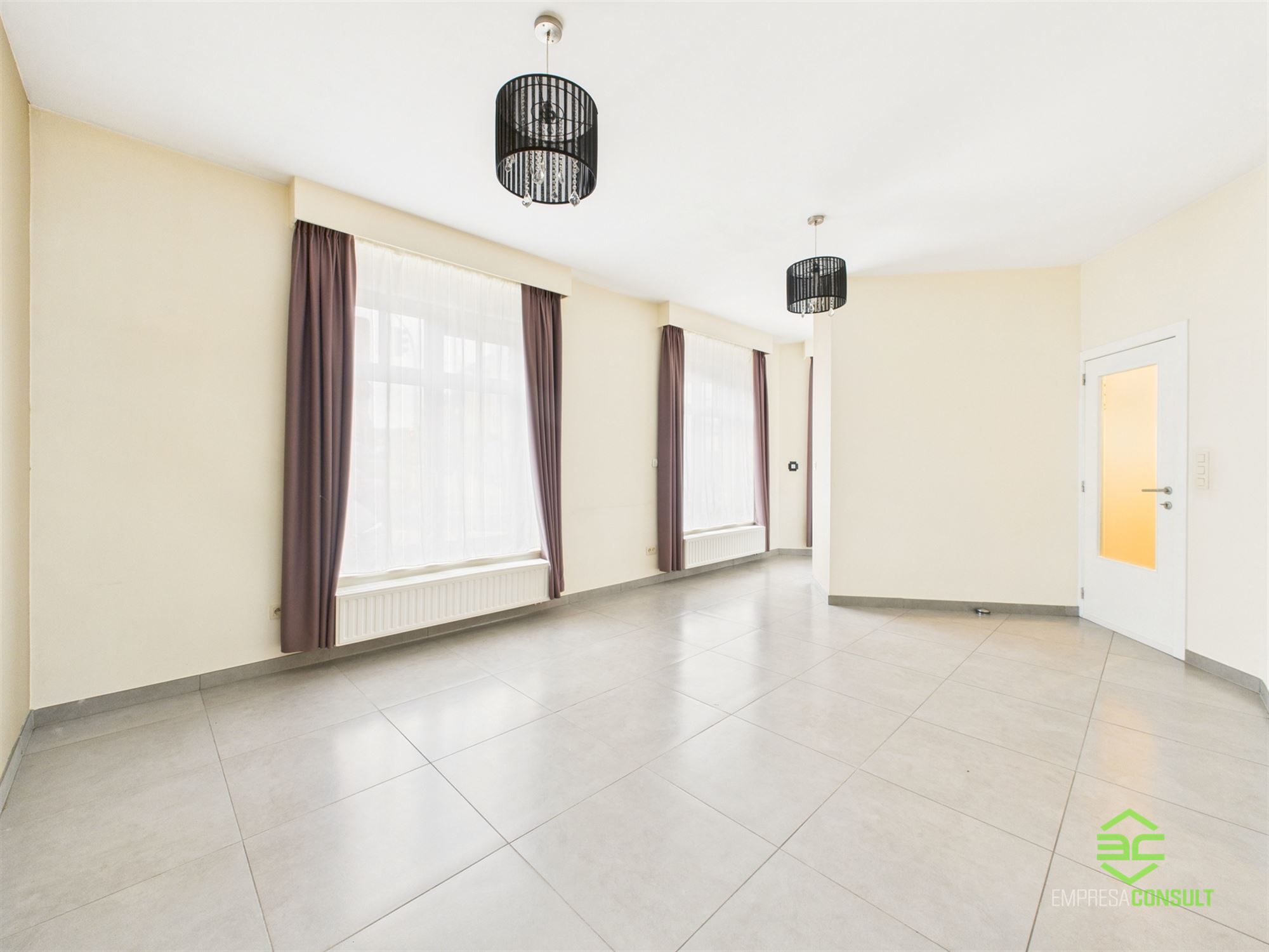 Interessant opbrengsteigendom met 4 app in het centrum! - foto 5