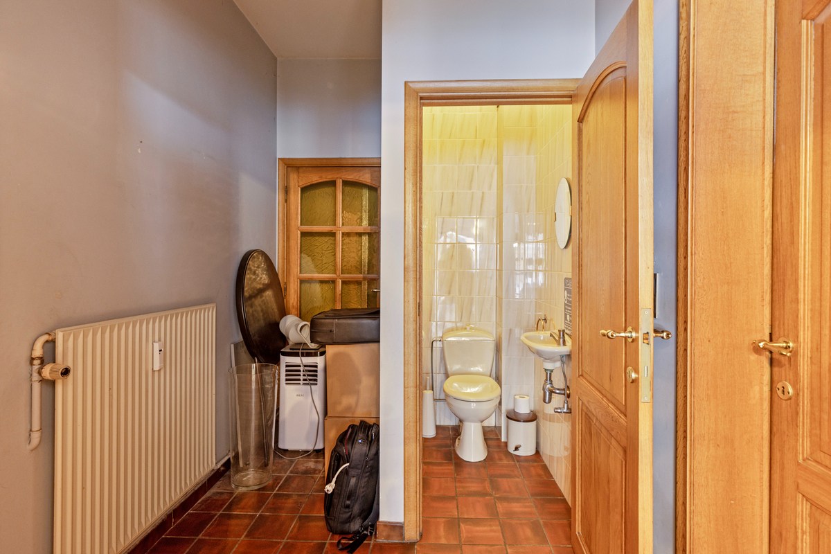 Espace commercial sur la place centrale de Lembeek - photo 5