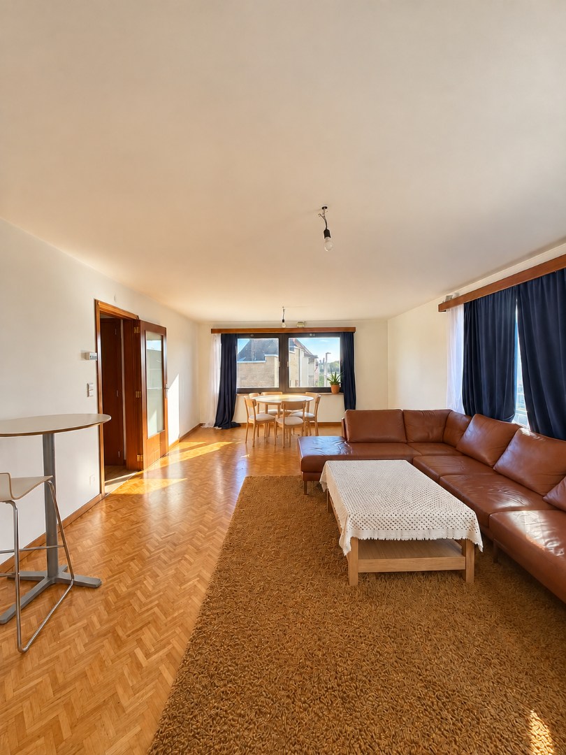 Lichtrijk appartement met vintage karakter - foto 4