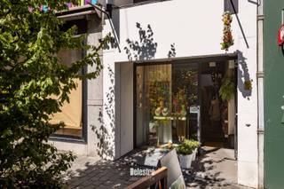 Bent u op zoek naar een energiezuinig, luxueus ingericht winkelpand, praktijk of creatieve workspace in een gebouw met een originele architectuur...