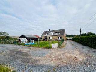 [[ DIT PAND NEEMT DEEL AAN DE ERA OPEN HUIZEN DAG OP 6/12 VAN 9:30 TOT 10:30 ]] Aantrekkelijke woning met tuin en garageIndeling:gelijkvloers:...