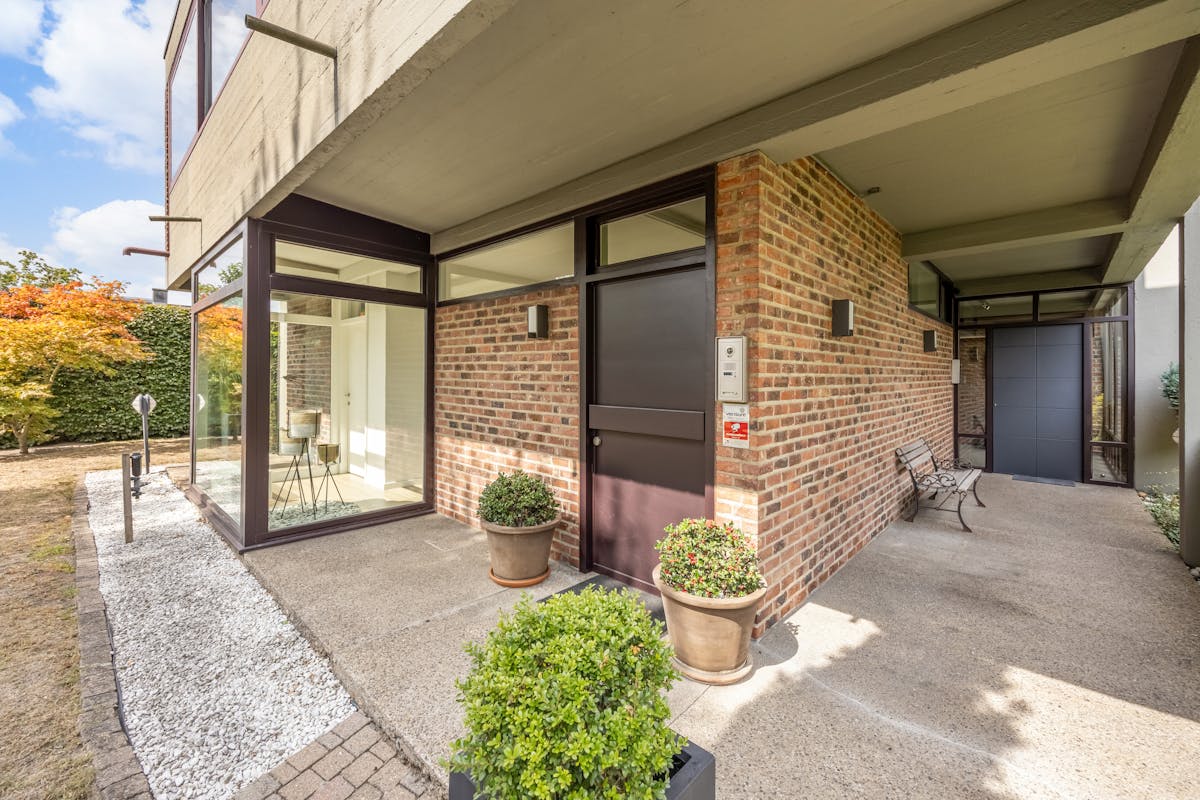 Uitzonderlijke villa met praktijk op toplocatie in Hasselt - foto 2