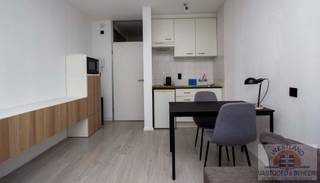 Op zoek naar een ideale pied-à-terre aan zee of een slimme investering? Ontdek deze charmante studio in Nieuwpoort-Bad, perfect gelegen in...