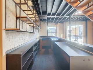 Commercieel pand te huur in Ternat – Perfect voor horeca of andere commerciële doeleinden!Dit bijzondere pand bevindt zich op slechts een steenworp...