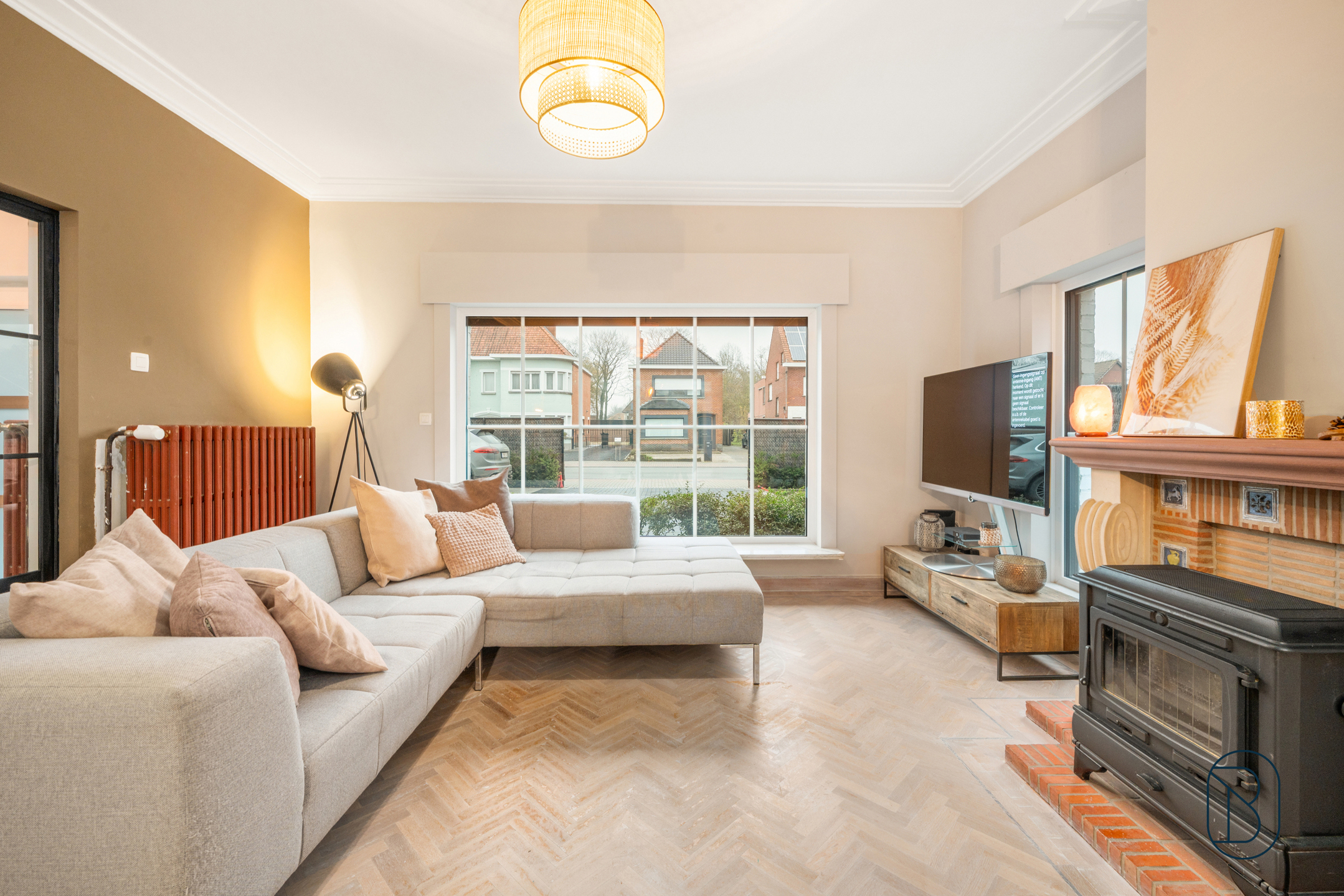 Mooi gerenoveerde villa met oprit, grote tuin en 3 slk. - foto 5