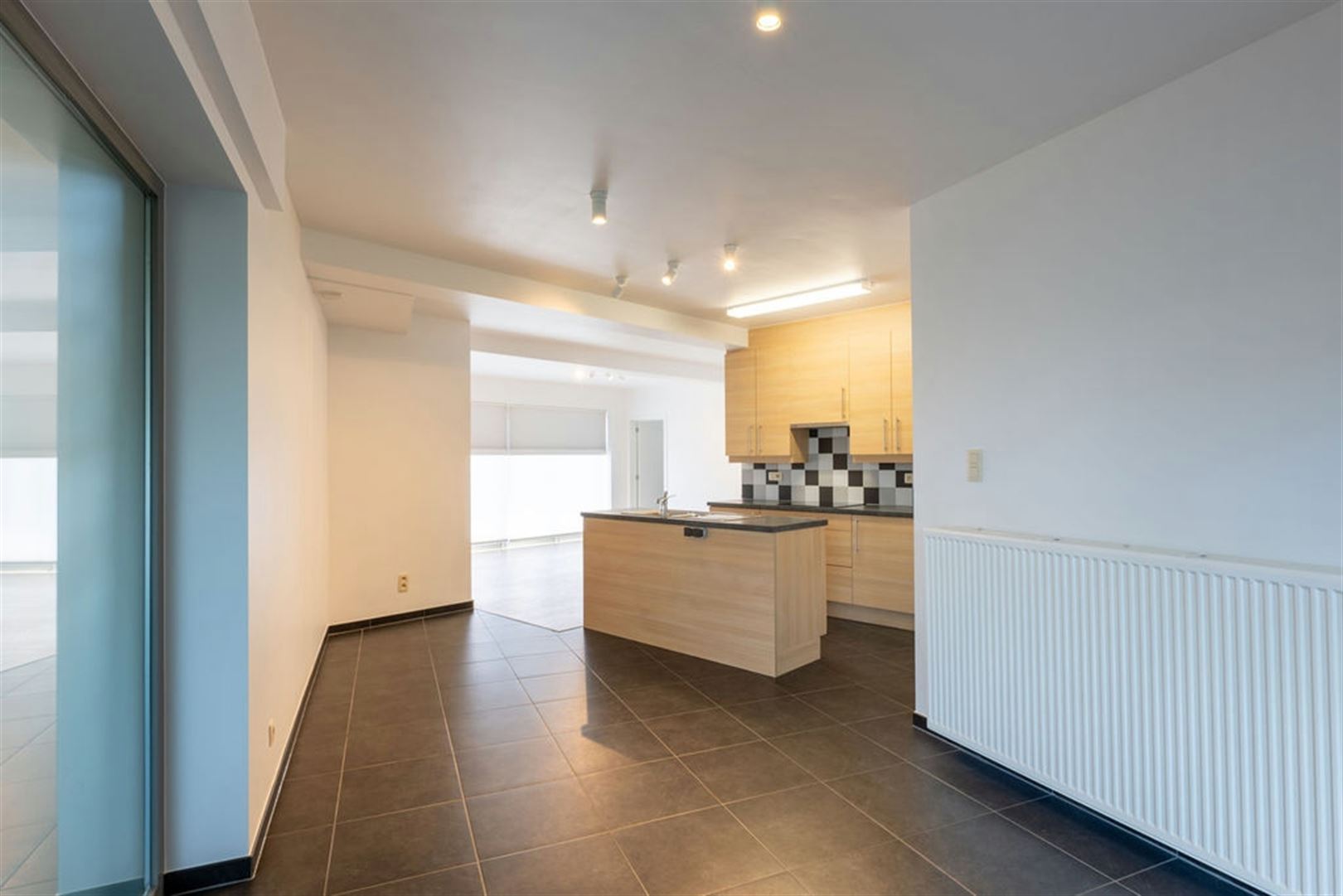 Gelijkvloers appartement met garage in Nederename - foto 3