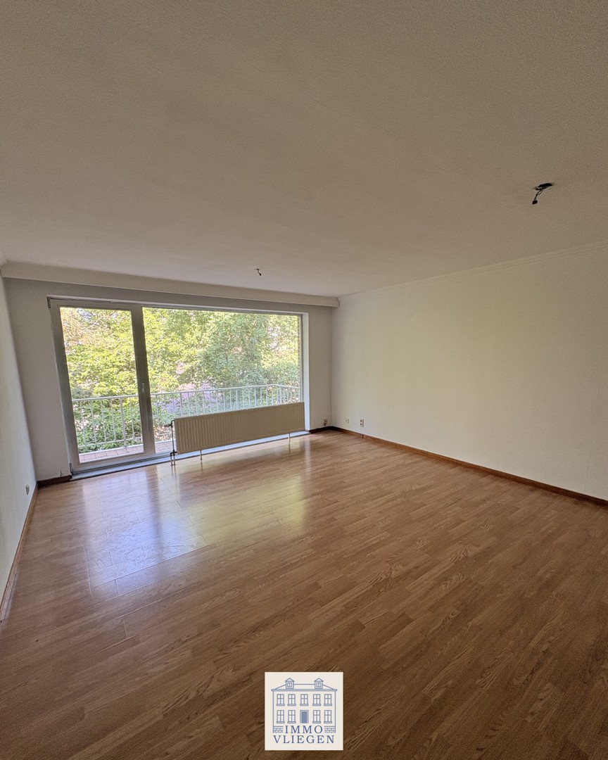 Tweeslaapkamerappartement met terras en autostaanplaats in Maasmechelen - foto 4
