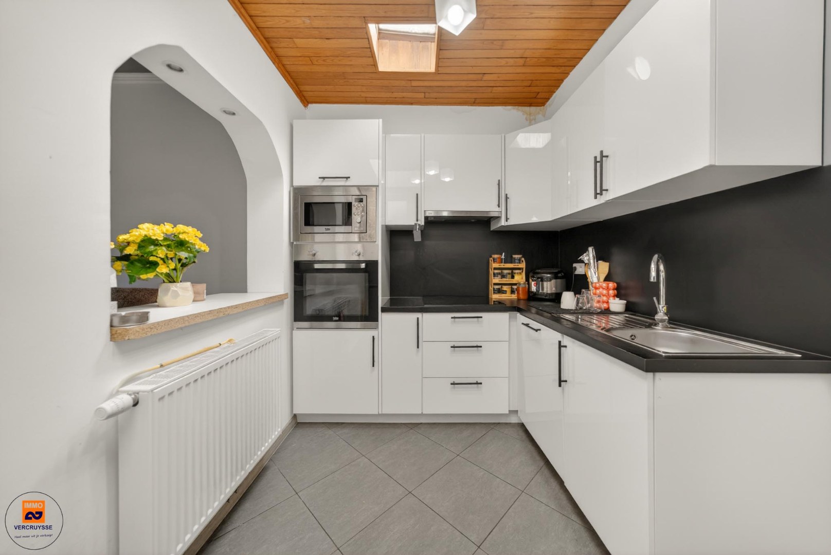 Gezellige (deels gerenoveerde) woning op toplocatie in Sleidinge - foto 5