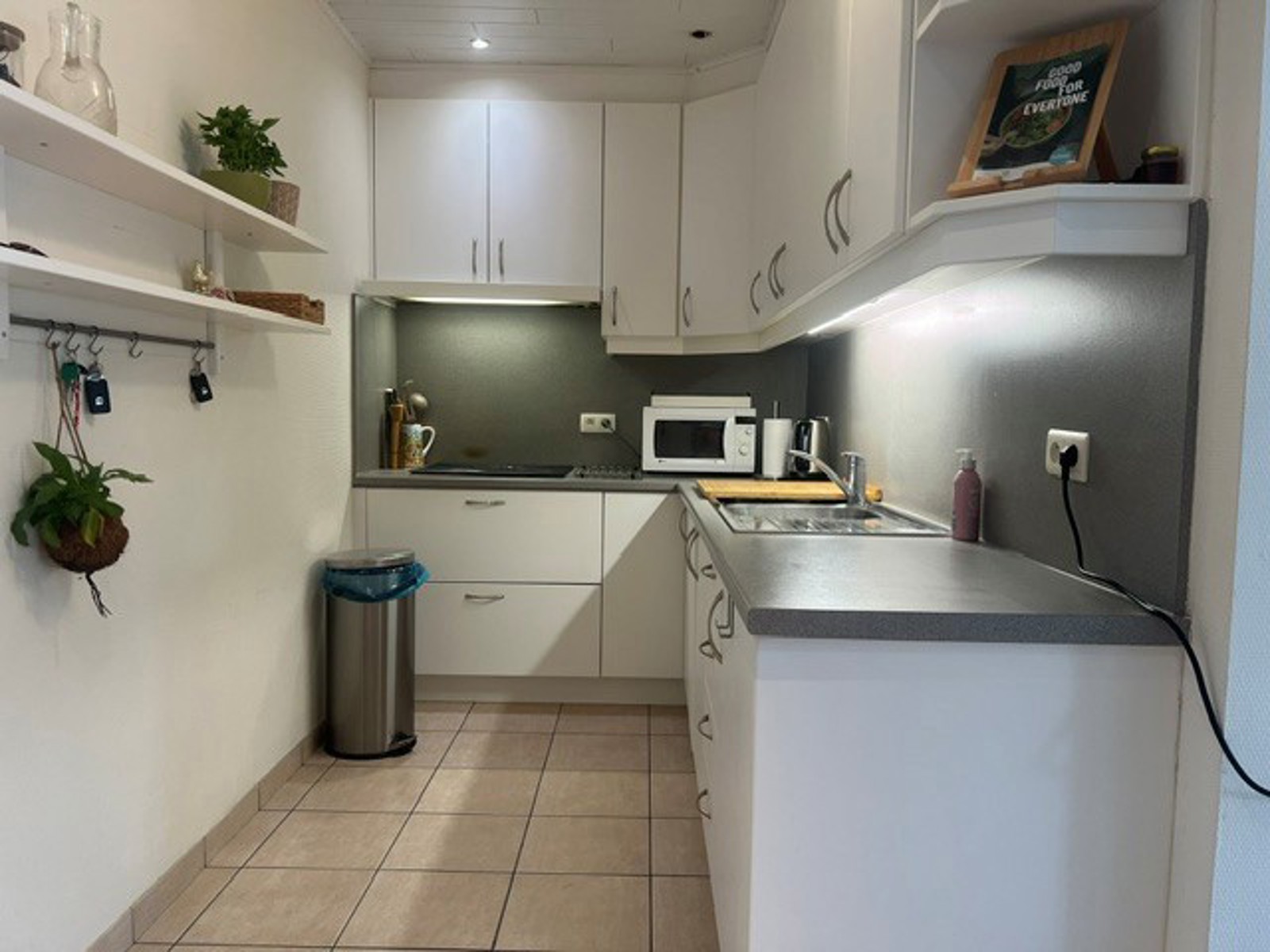 Apartment for rent in Hoogstraten with 2 bedrooms - photo 4