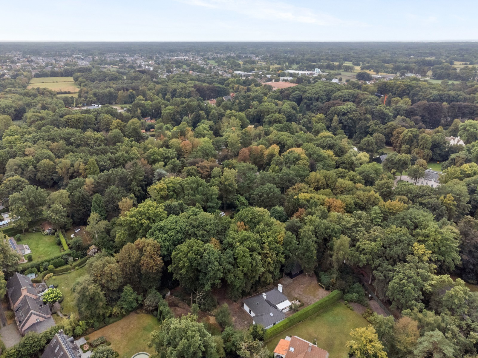 Bouwgrond van 2.231 m² in een oase van groen en rust - foto 5