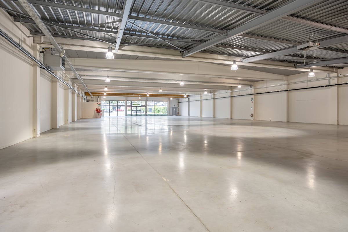 Prêt à emménager dans un immeuble commercial à un emplacement privilégié au Genkersteenweg 159 à Hasselt - photo 3