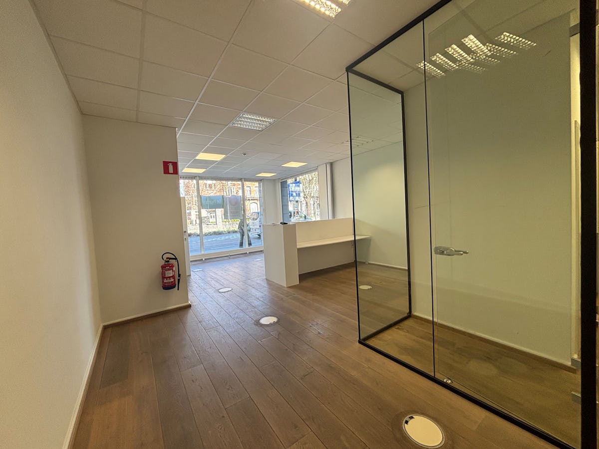 Kantoorruimte 320 m² mét parking aan kleine ring Hasselt - foto 5