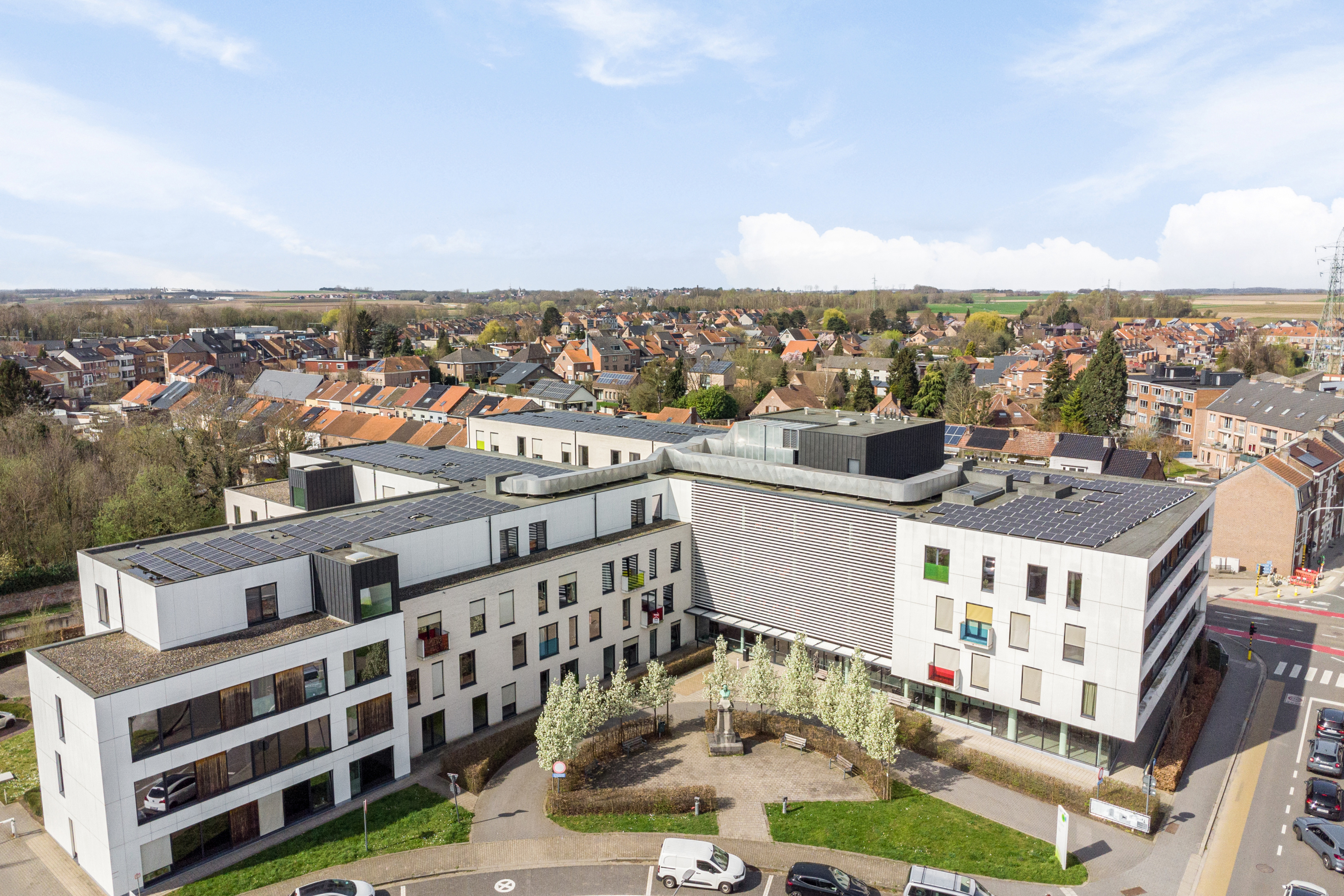 STIJLVOLLE RECENTE ASSISTENTIEWONING MET EXTRA SERVICES - foto 3