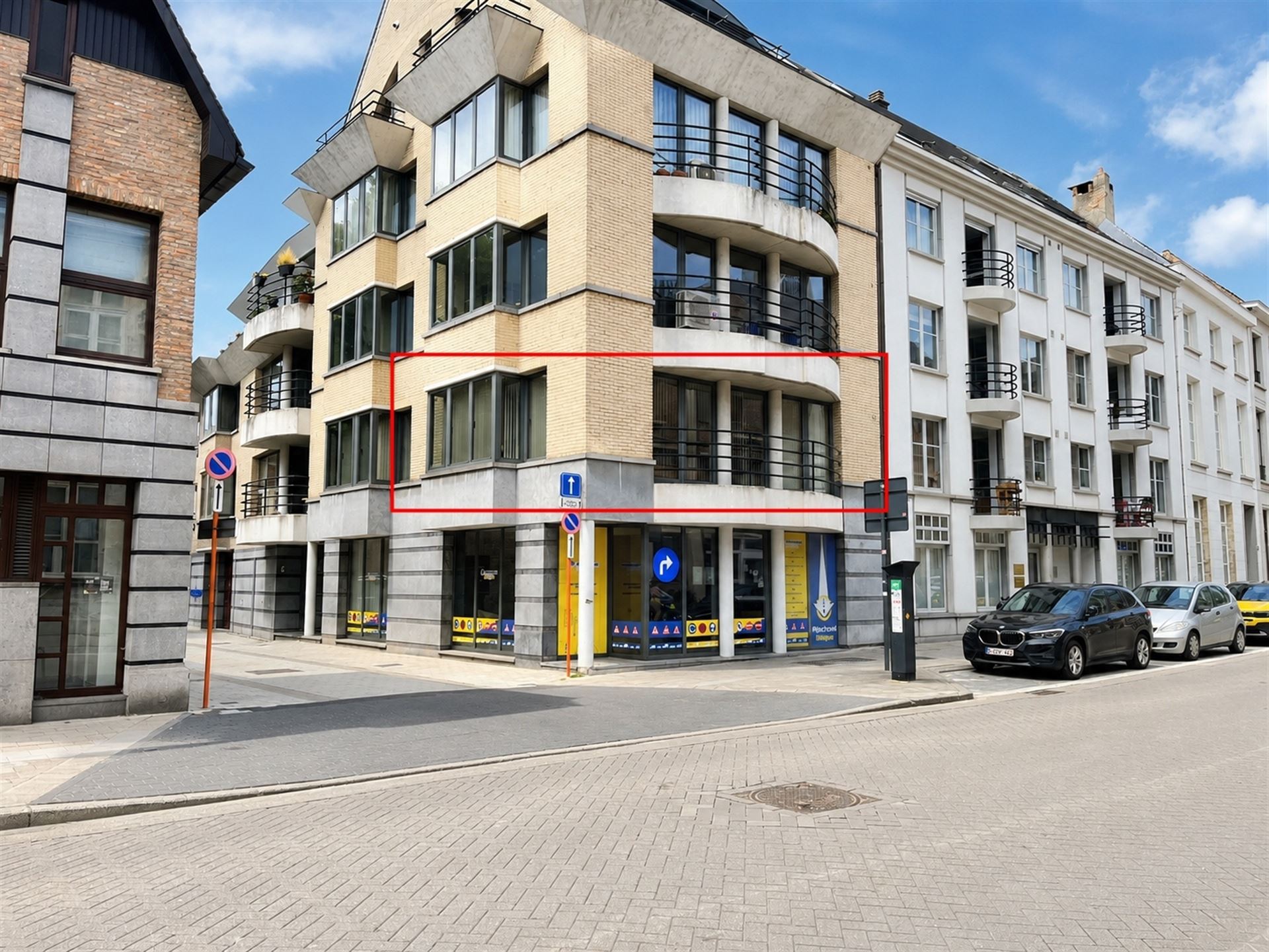 Spacious apartment with 2 bedrooms, terrace and garage in the heart of Mechelen - photo 1